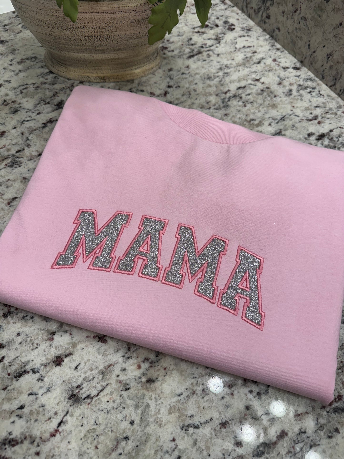 Mama embroidery pro club t-shirt